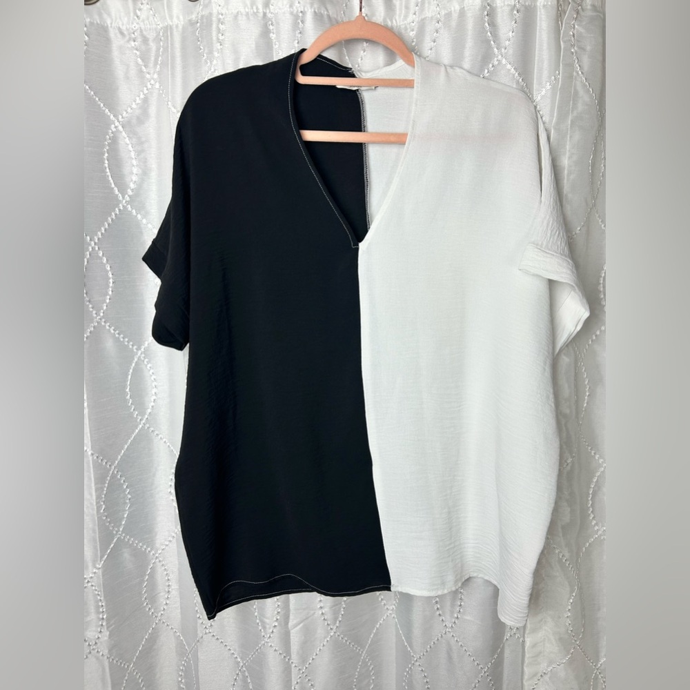 JODIFL Two-Tone Black and White Blouse